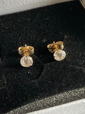 10k Solid gold studs with CZ stones
